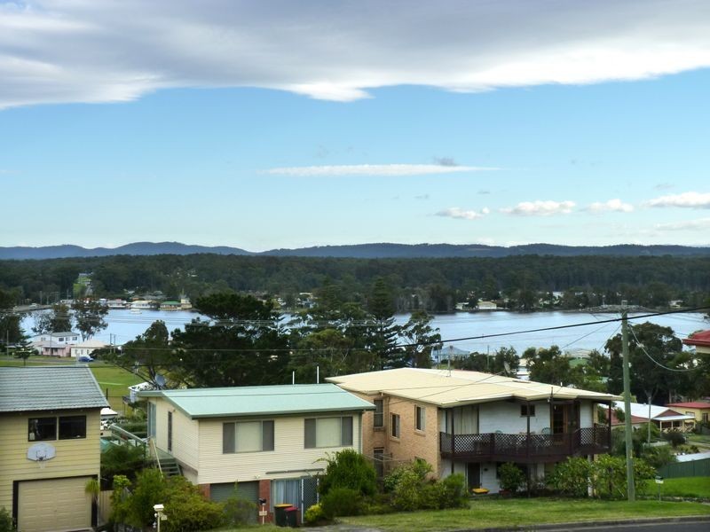 53 Canberra Crescent, Burrill Lake NSW 2539