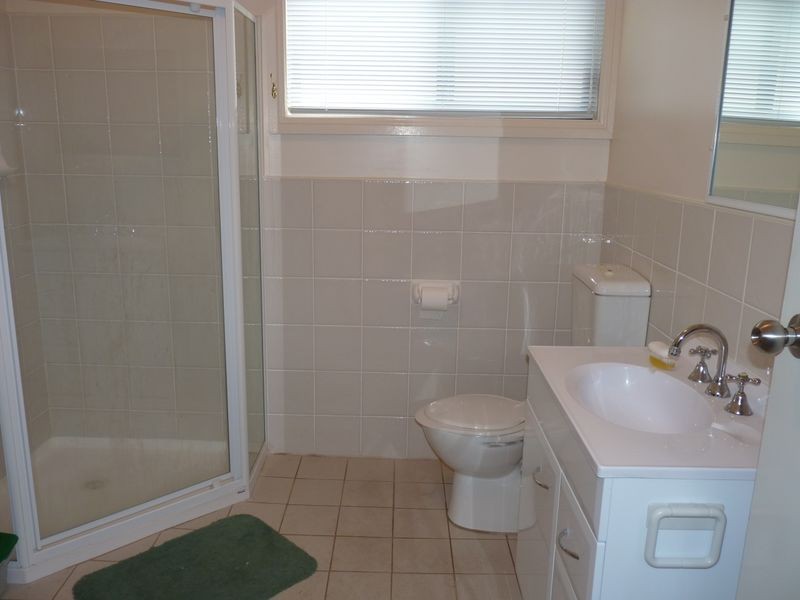 33 Edwin Avenue, Lake Conjola NSW 2539