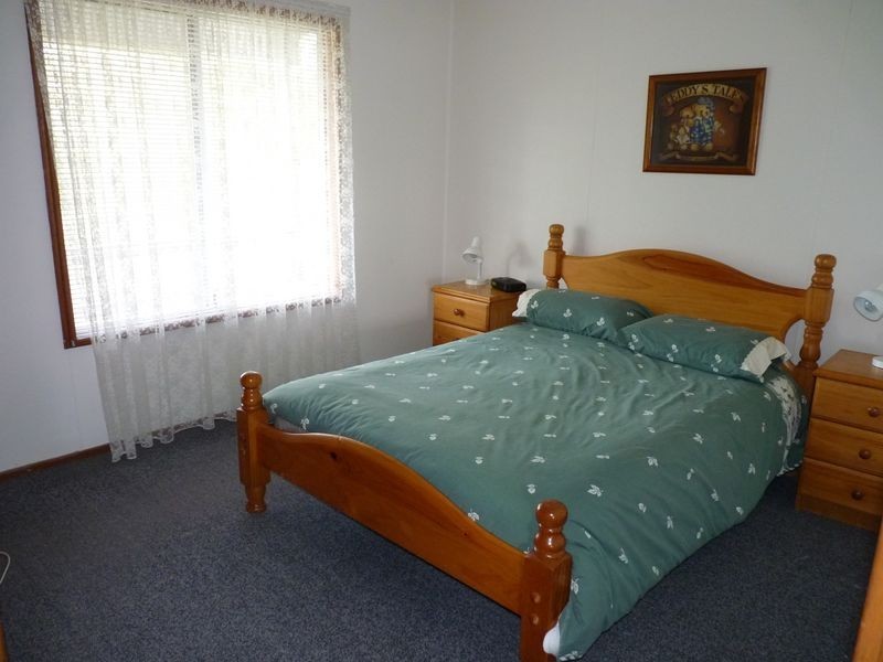 11 The Quarterdeck, Bawley Point NSW 2539