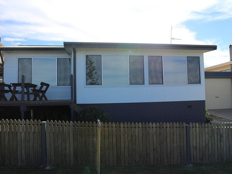 63 Seaside Parade, Dolphin Point NSW 2539
