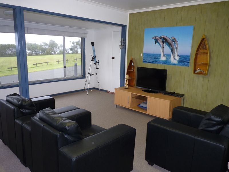 63 Seaside Parade, Dolphin Point NSW 2539