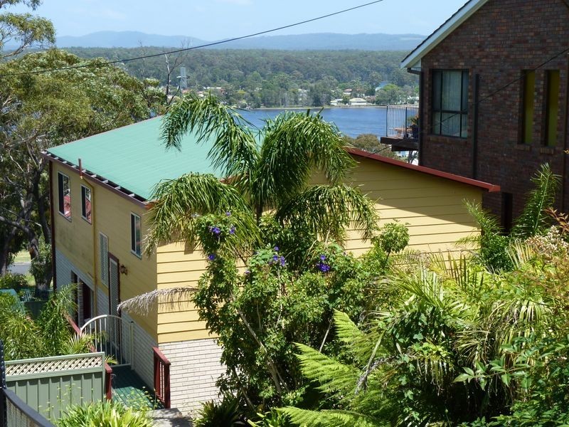 12 Braidwood Avenue, Burrill Lake NSW 2539