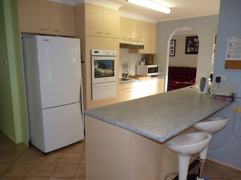 9 Saturn Avenue, Lake Tabourie NSW 2539