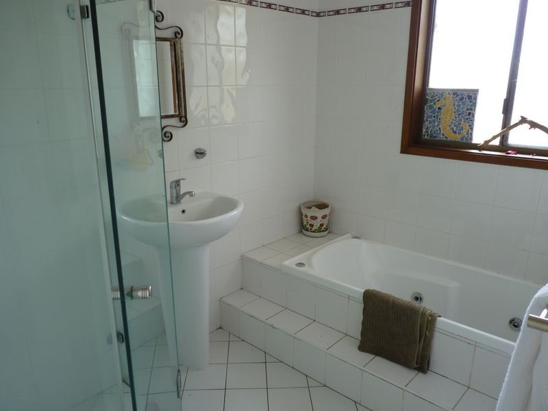 25 Bannister Head Road, Mollymook NSW 2539