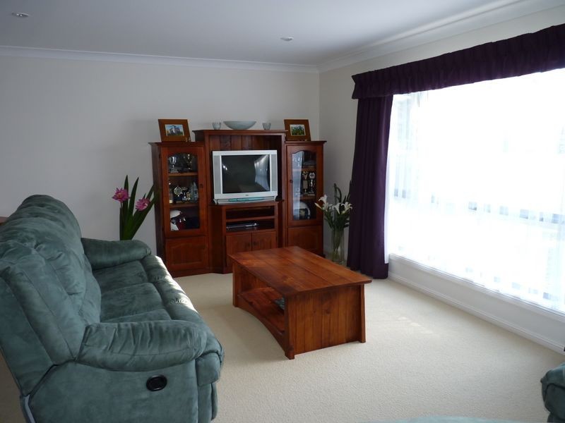 27 Walpole Avenue, Ulladulla NSW 2539