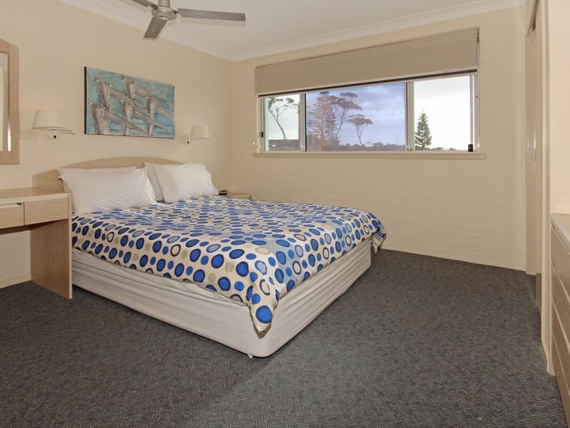Unit 4/1 Golf Avenue, Mollymook NSW 2539