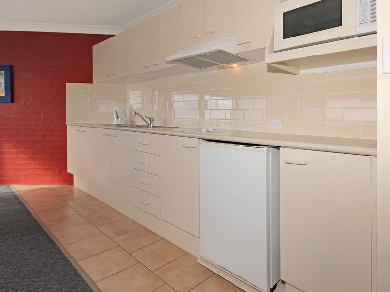Unit 4/1 Golf Avenue, Mollymook NSW 2539