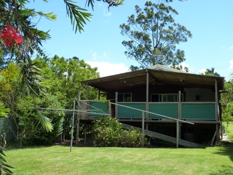 18 Wattle Street, Fishermans Paradise NSW 2539