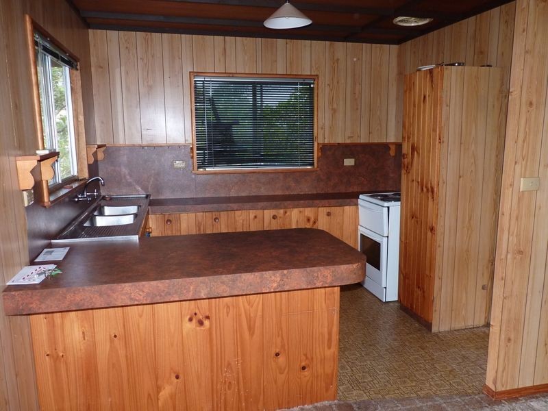 18 Wattle Street, Fishermans Paradise NSW 2539