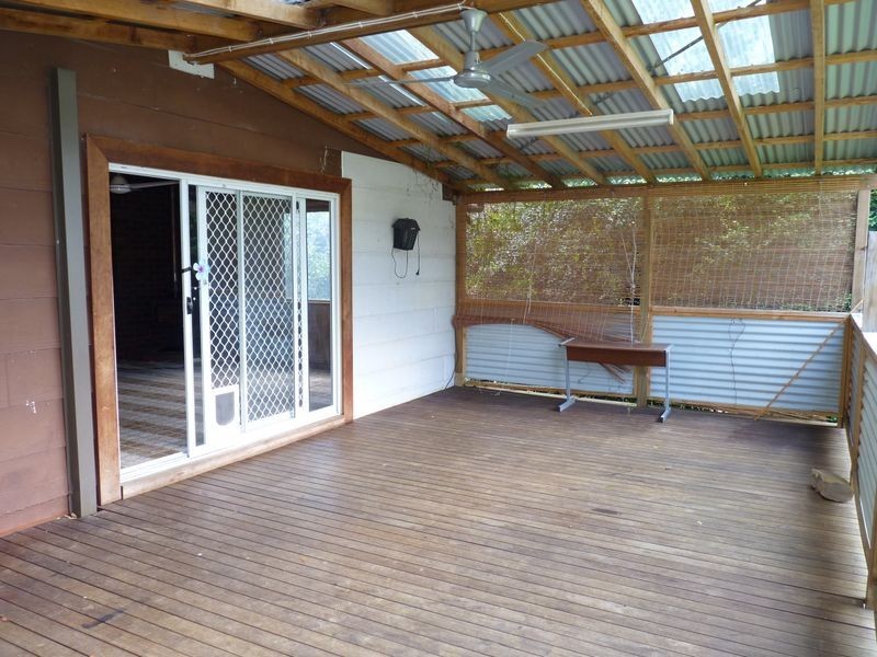 18 Wattle Street, Fishermans Paradise NSW 2539