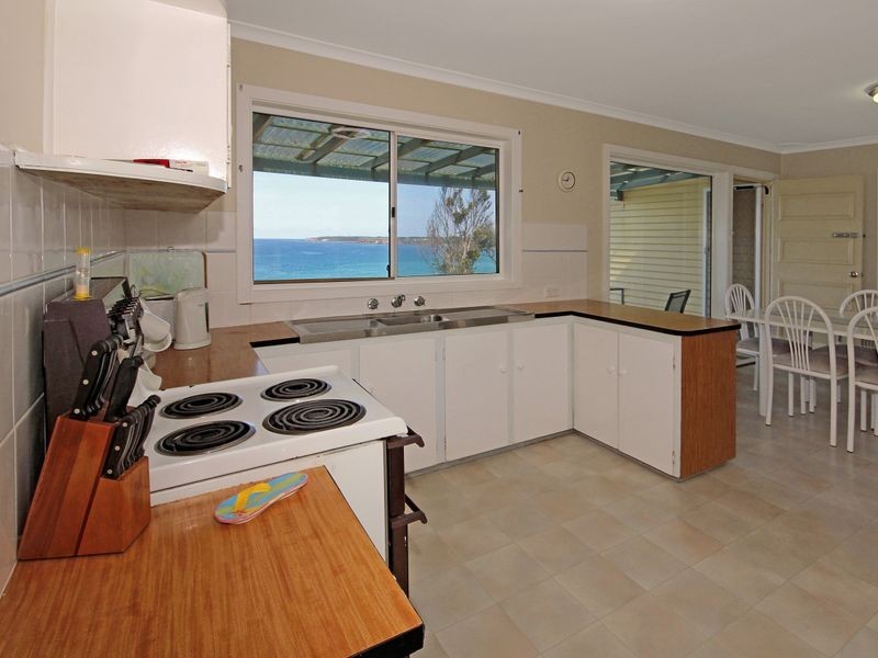 130 Mitchell Parade, Mollymook NSW 2539