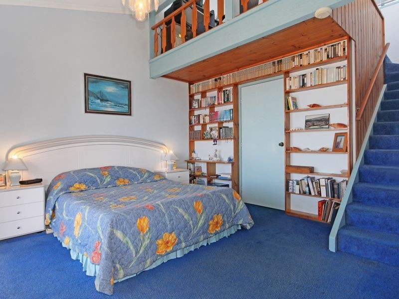 4 Booth Avenue, Narrawallee NSW 2539