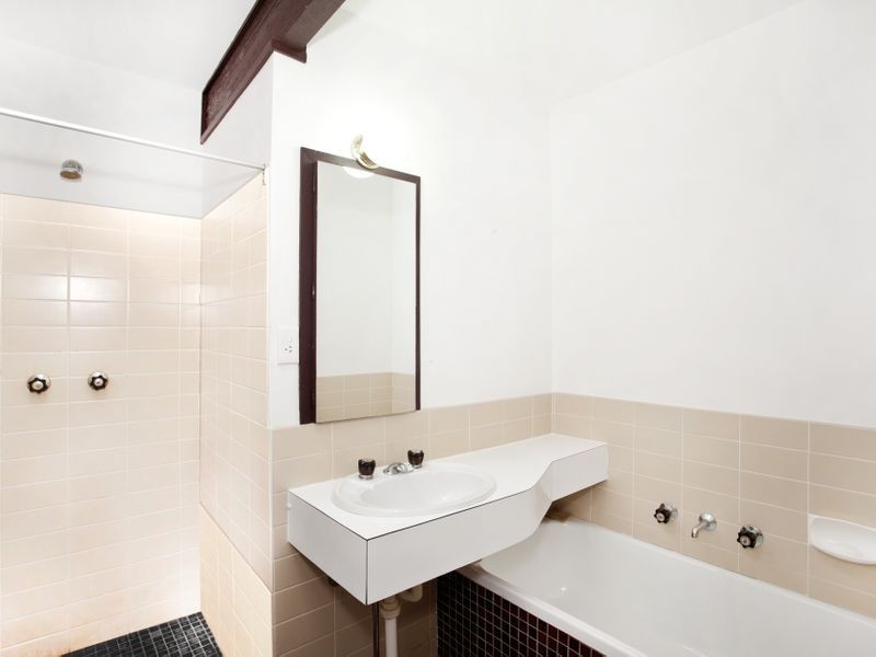 10 Surfers Avenue, Narrawallee NSW 2539