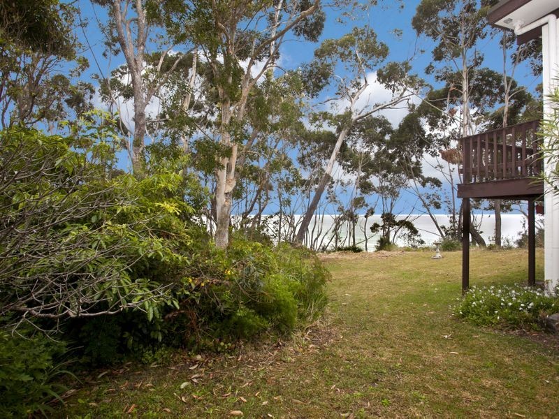 10 Surfers Avenue, Narrawallee NSW 2539