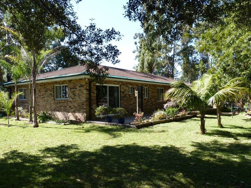 11 Hilltop Crescent, Mollymook NSW 2539