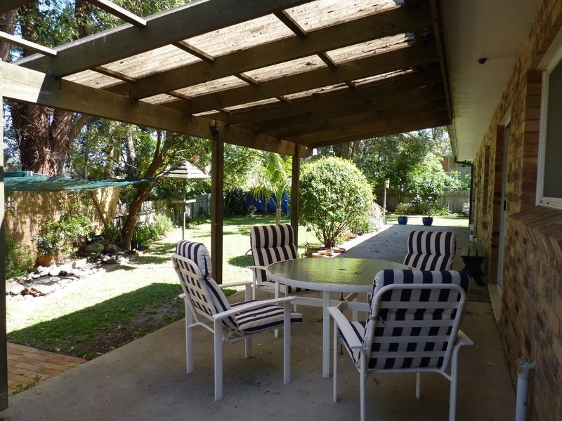 11 Hilltop Crescent, Mollymook NSW 2539