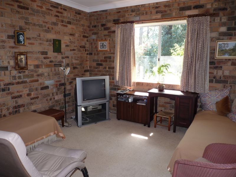 11 Hilltop Crescent, Mollymook NSW 2539