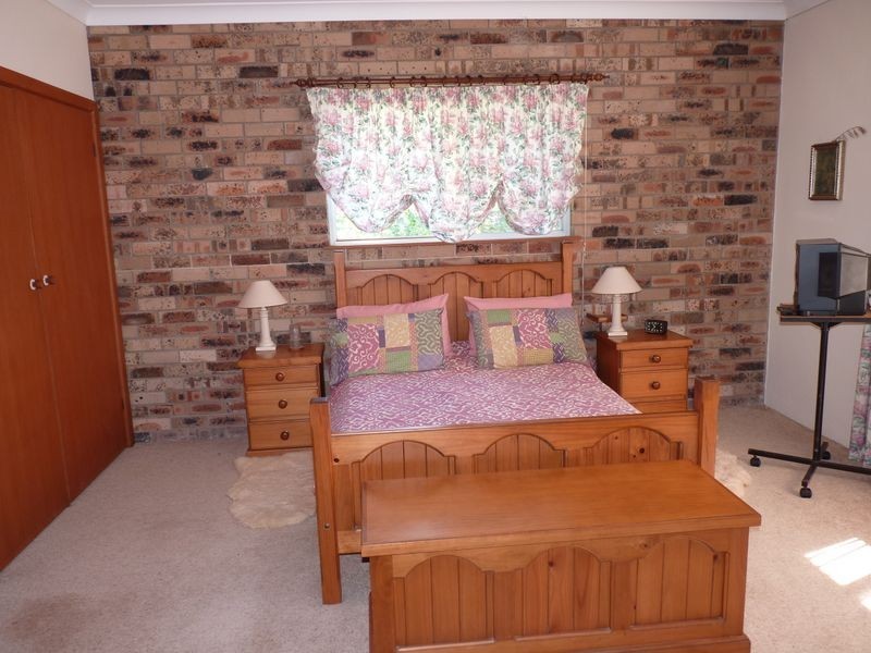 11 Hilltop Crescent, Mollymook NSW 2539