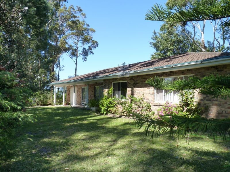 11 Hilltop Crescent, Mollymook NSW 2539