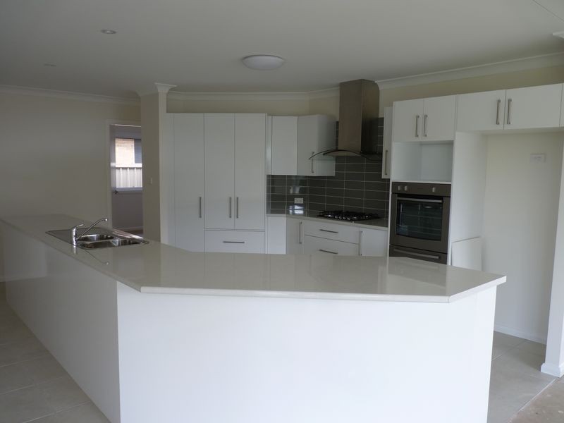 4 Frangipani Avenue, Ulladulla NSW 2539