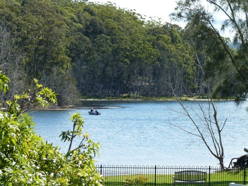 12 Honeysuckle Close, Burrill Lake NSW 2539
