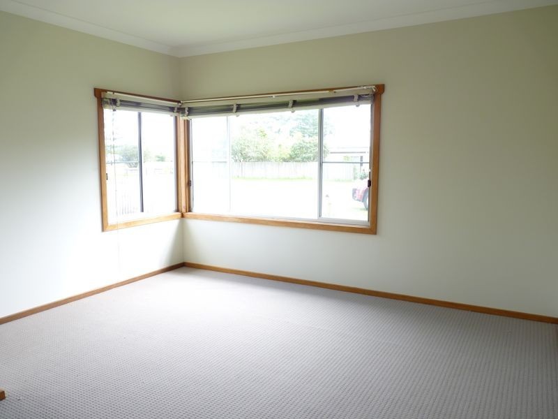 30 Queanbeyan Avenue, Burrill Lake NSW 2539