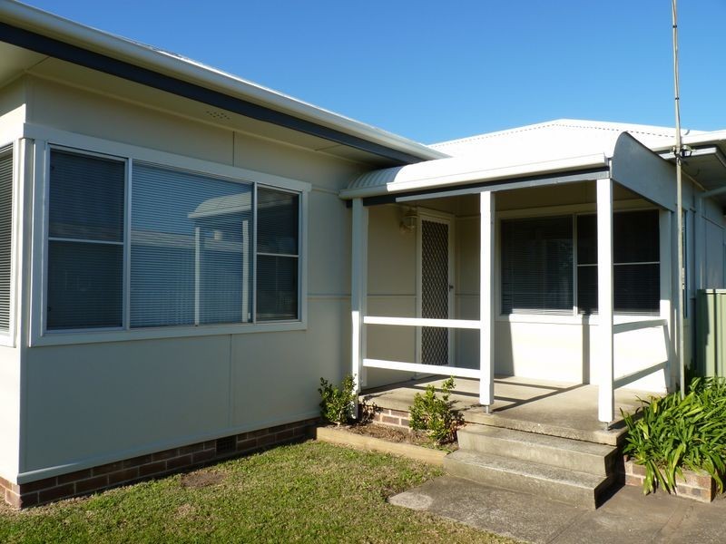 30 Queanbeyan Avenue, Burrill Lake NSW 2539