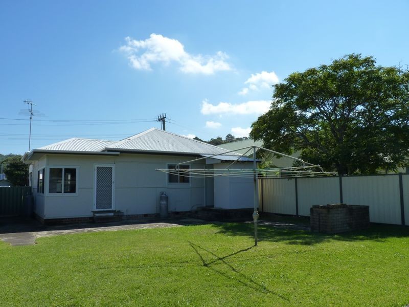 30 Queanbeyan Avenue, Burrill Lake NSW 2539