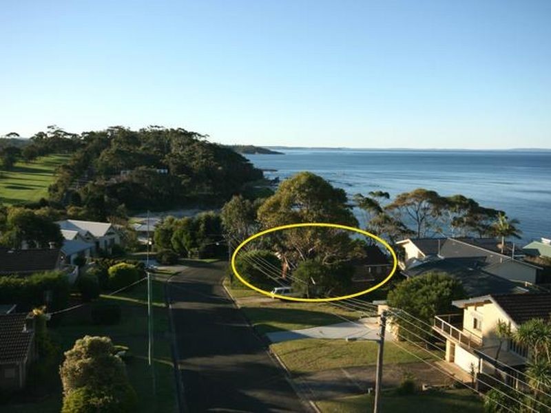 8 Shipton Crescent, Mollymook NSW 2539