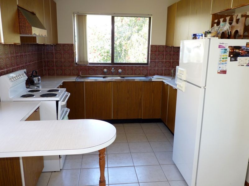 8 Shipton Crescent, Mollymook NSW 2539