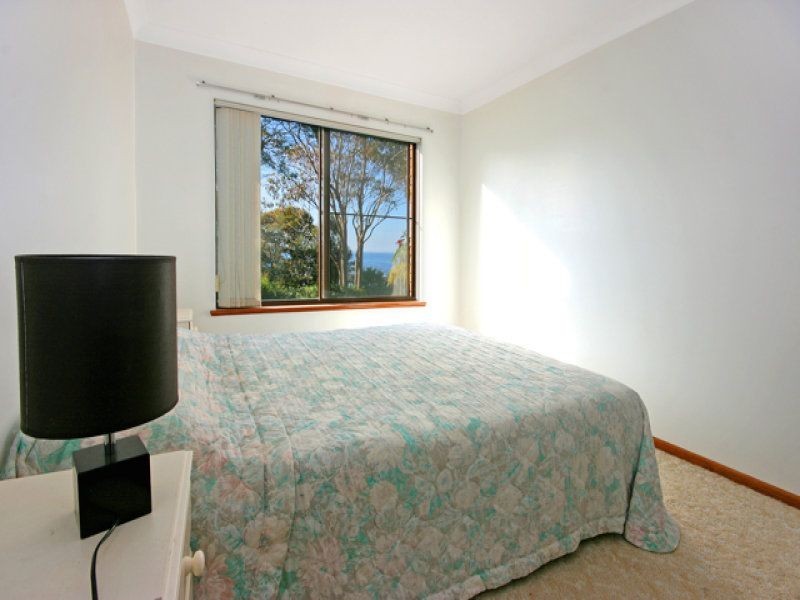 8 Shipton Crescent, Mollymook NSW 2539