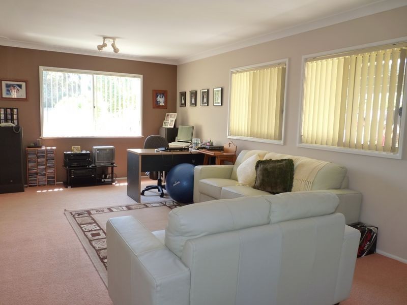 46 Buckland Street, Mollymook NSW 2539