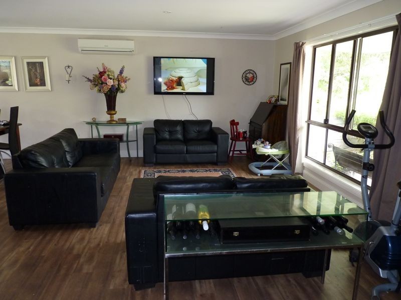 15 Scorpio Grove, Narrawallee NSW 2539