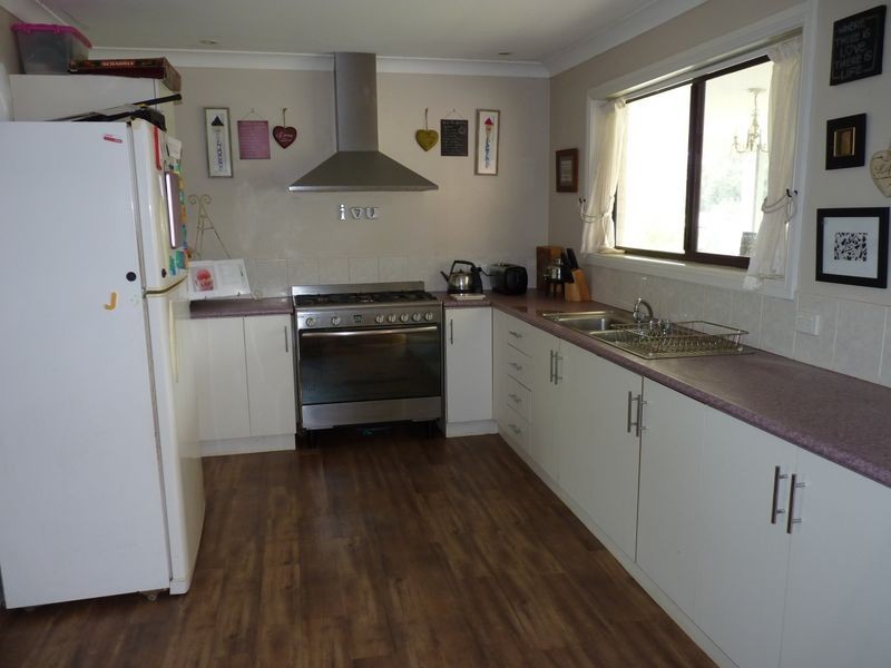 15 Scorpio Grove, Narrawallee NSW 2539