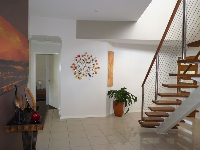 6 Shipton Crescent, Mollymook NSW 2539
