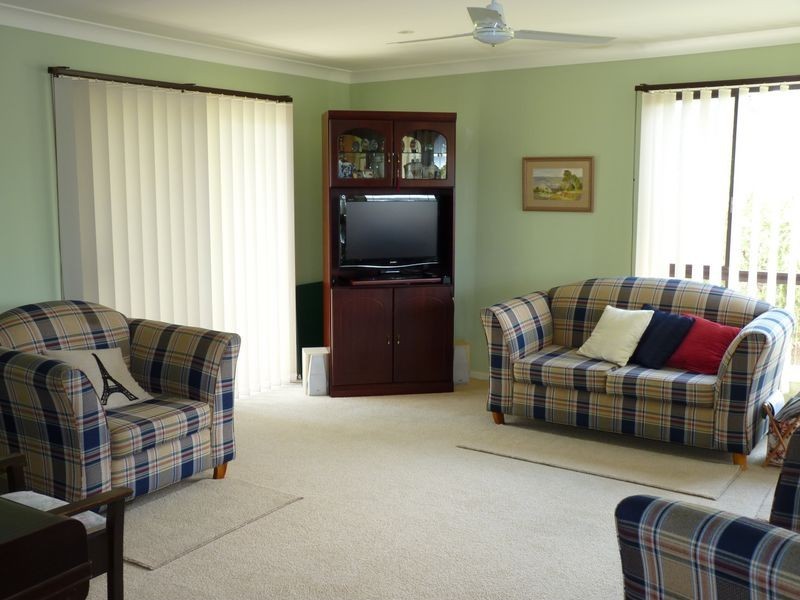 29 Acacia Street, Fishermans Paradise NSW 2539