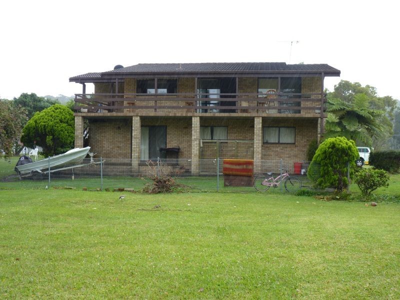 1 Moore Street, Burrill Lake NSW 2539