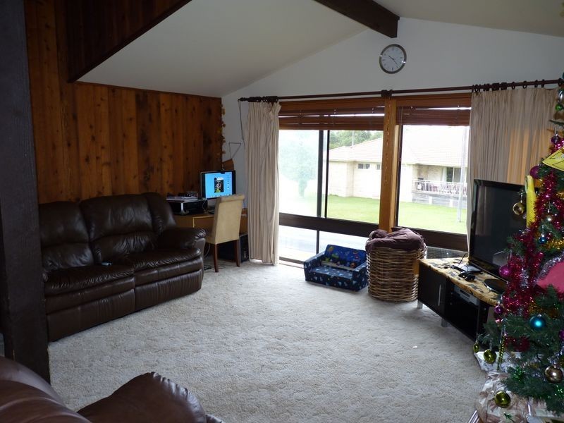 1 Moore Street, Burrill Lake NSW 2539