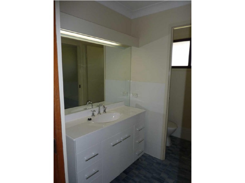 11 Augenaut Avenue, Ulladulla NSW 2539