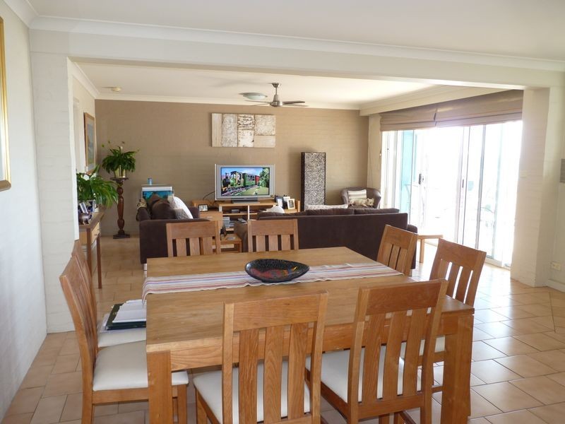 1/1 Golf Avenue, Mollymook NSW 2539