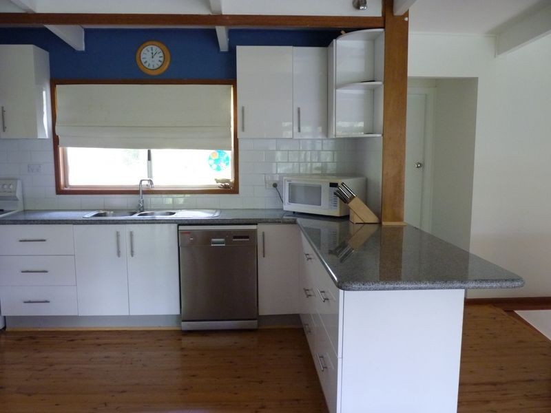 42 Anglers Parade, Fishermans Paradise NSW 2539