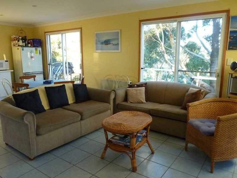 24 Pengana Crescent, Mollymook NSW 2539