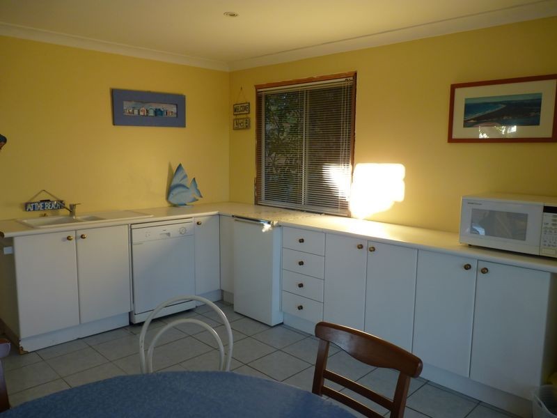 24 Pengana Crescent, Mollymook NSW 2539