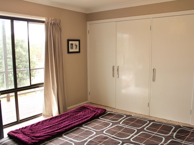 84 Princes Highway, Lake Tabourie NSW 2539