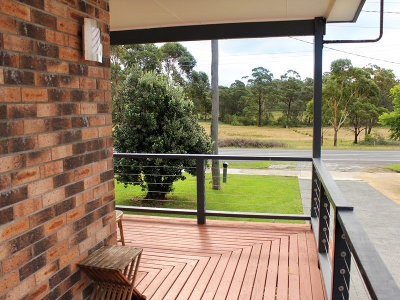 84 Princes Highway, Lake Tabourie NSW 2539