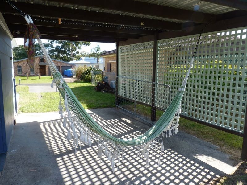 4 Bangalow Street, Narrawallee NSW 2539