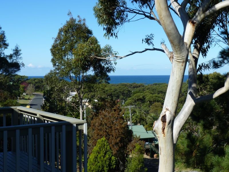 23 Canberra Crescent, Burrill Lake NSW 2539