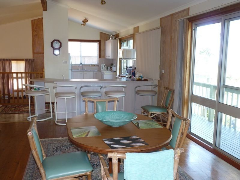 23 Canberra Crescent, Burrill Lake NSW 2539