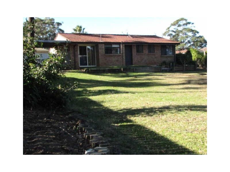 24 Kalang Ave, Ulladulla NSW 2539