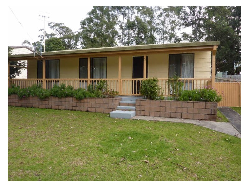 33 Cornfield Parade, Fishermans Paradise NSW 2539